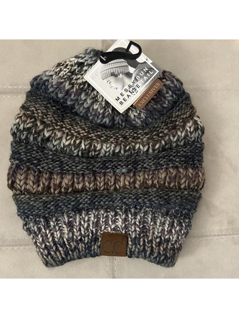NWT CC Exclusive Multivolored chunky knit beanie